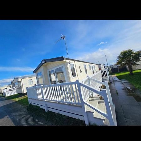 Meliden Caravan Chestnutアパートホテル エクステリア 写真