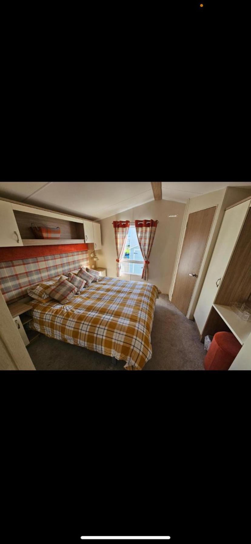 Meliden Caravan Chestnutアパートホテル エクステリア 写真